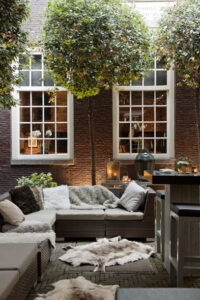 TANGO_online_Covered secluded garden 3