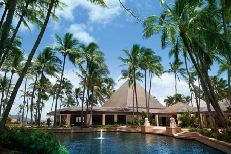 Beste Aussichten
Blauer HImmel, Meer und Palme – hier rückt der Alltag in weite Ferne.