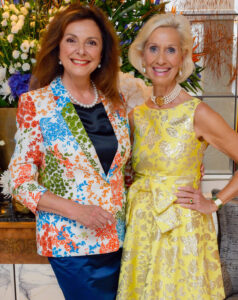 Uschi Frfr. Dämmrich von Luttiz und Kristina Tröger